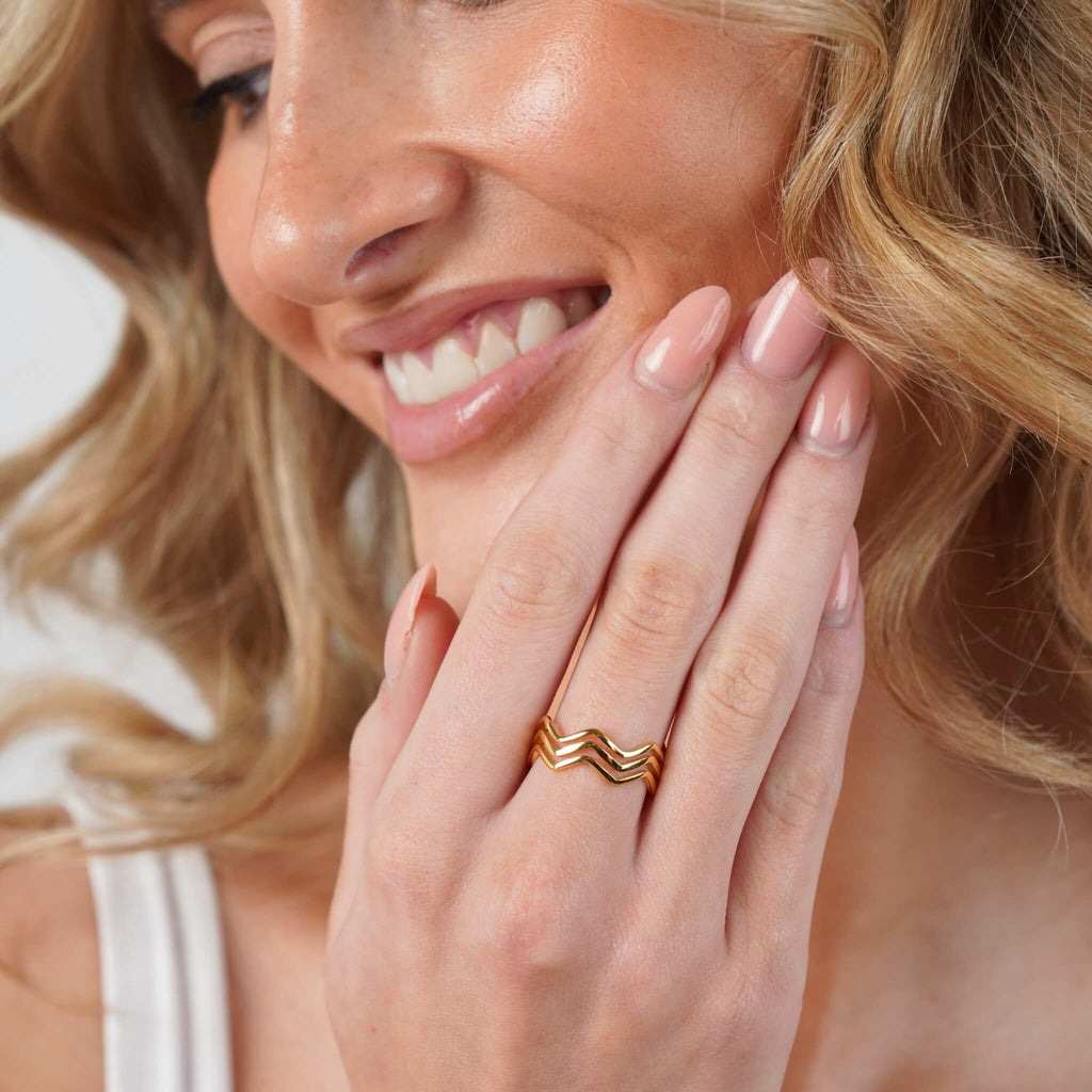 Dreifacher Höhen-und-Tiefen-Ring